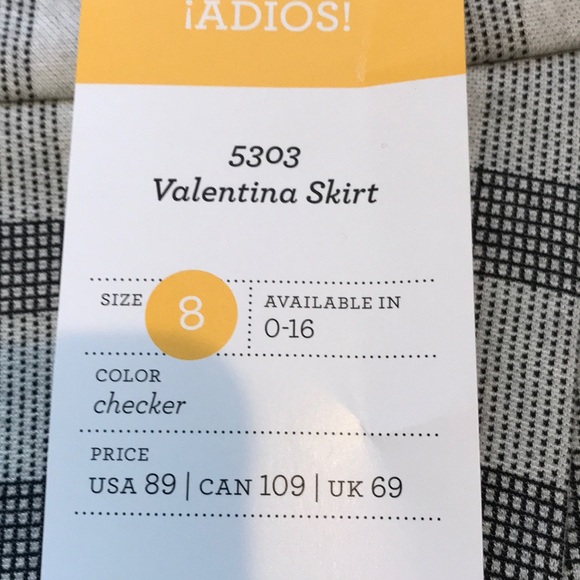NWT CAbi Valentina Skirt - Picture 6 of 7
